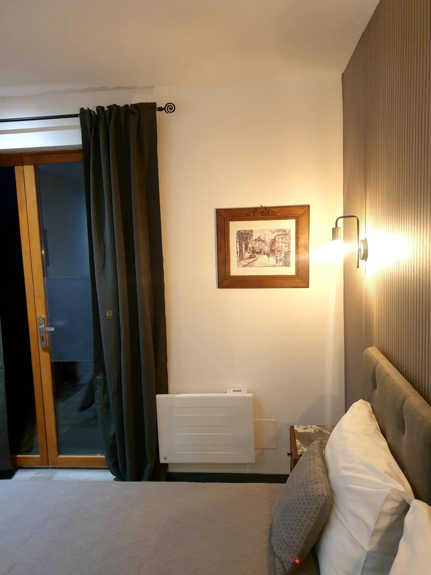 Le Heron Pourpre B&B gastronomique Cronat Extérieur photo