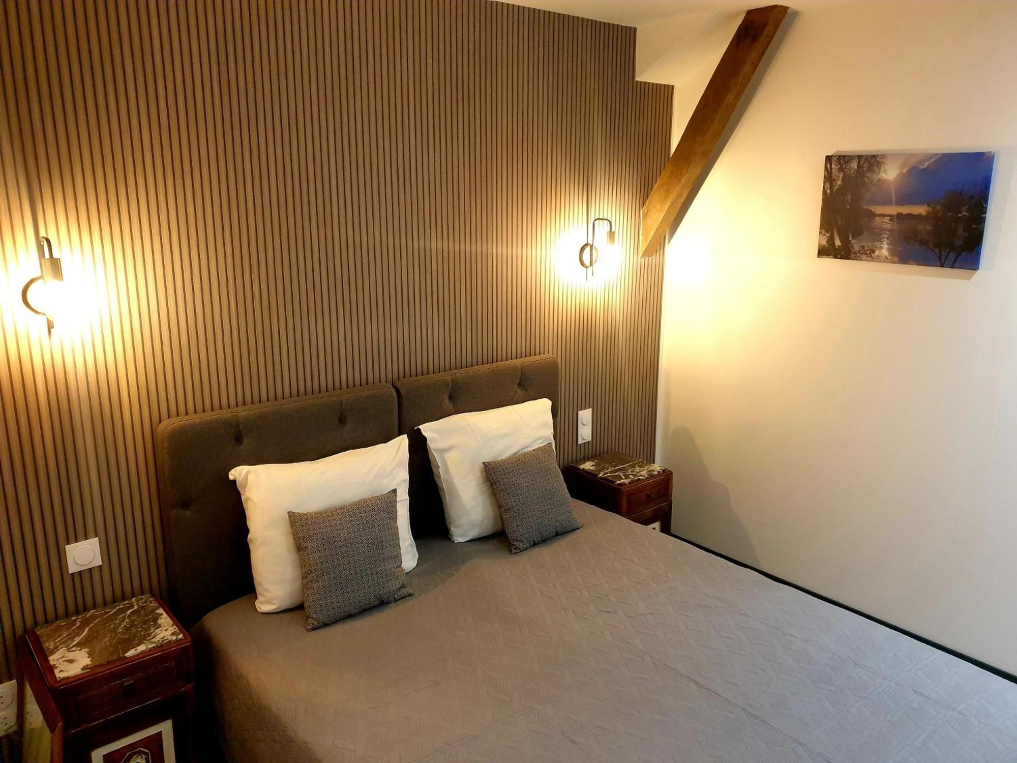 Le Heron Pourpre B&B gastronomique Cronat Extérieur photo