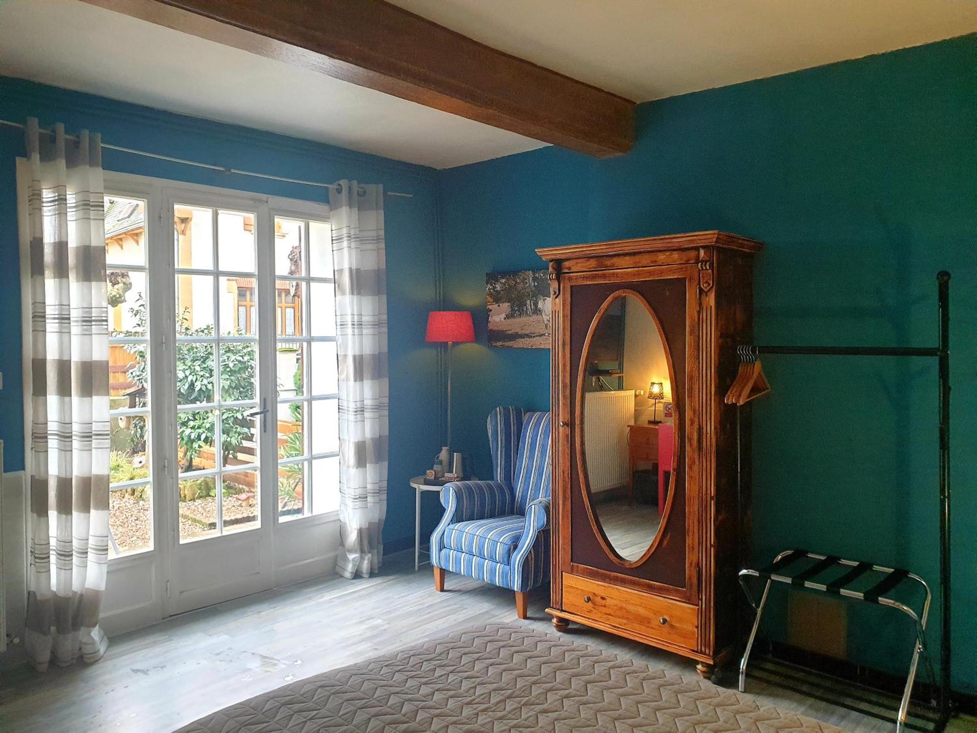 Le Heron Pourpre B&B gastronomique Cronat Extérieur photo